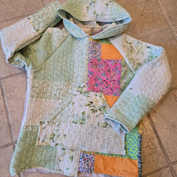 Upcycled Quilt Blanket Hoodie S-M handmade patch Dont Throw It Out - Picture 3 of 5